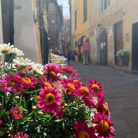 Apartament La Casa Sulla Piazzetta Albenga Zewnętrze zdjęcie
