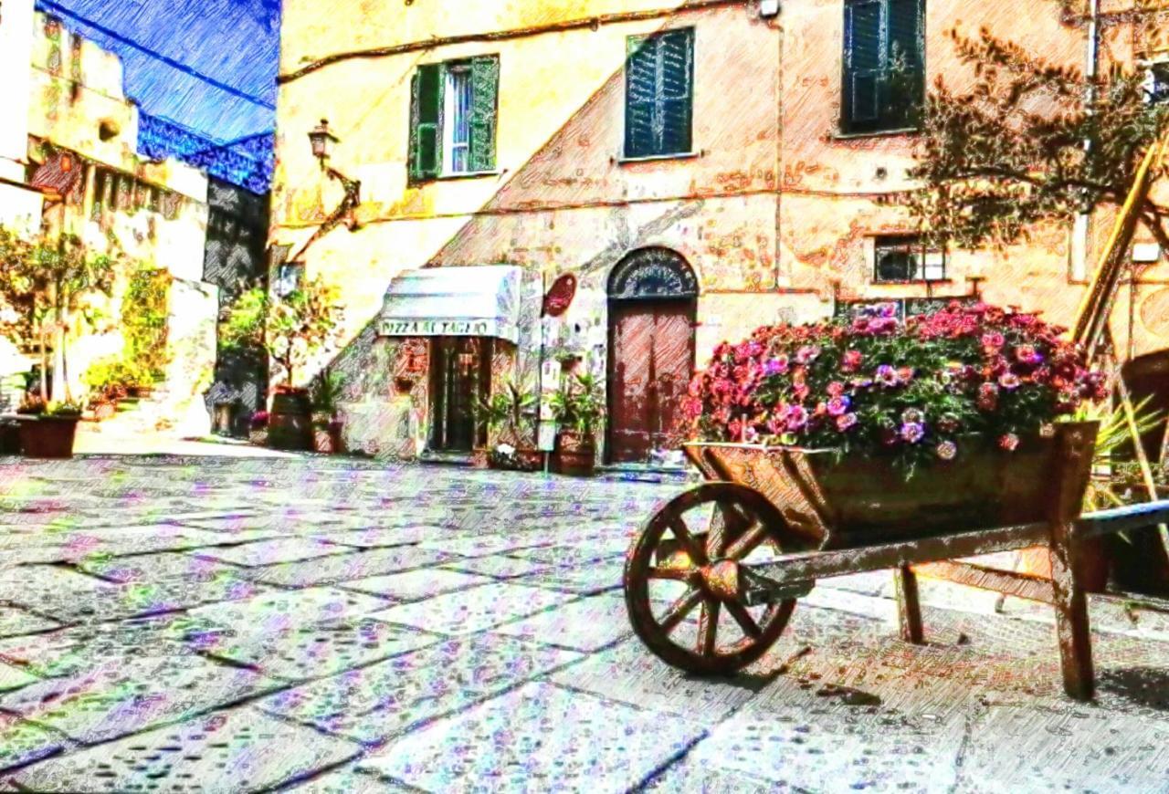 Apartament La Casa Sulla Piazzetta Albenga Zewnętrze zdjęcie